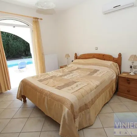 ヴィラ Spacious 5 Bed With Pool In Kefalonia *