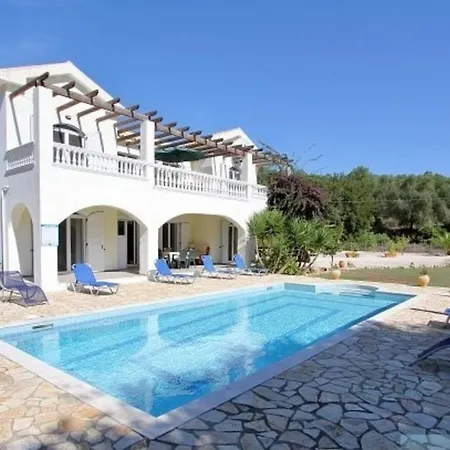 Spacious 5 Bed With Pool In Kefalonia ケファロニア